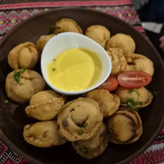 Pelmeni z sosem serowym